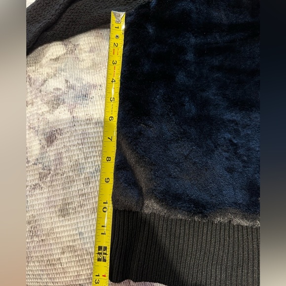 New Banana Republic Designer Black Label Faux Fur Black Sweater Unique Size S/M - Picture 9 of 11